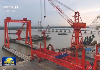 國(guó)內(nèi)首台建築構件(jiàn)裝配機(jī)器(qì)人(rén)在通(tōng)亮(liàng)相(xiàng)